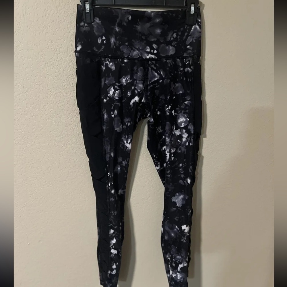 Lululemon Sunshine Salutation Dusk Dye White Black Sz:6